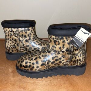 Brand new Koolaburra Koola clear mini Leopard Print Boots
